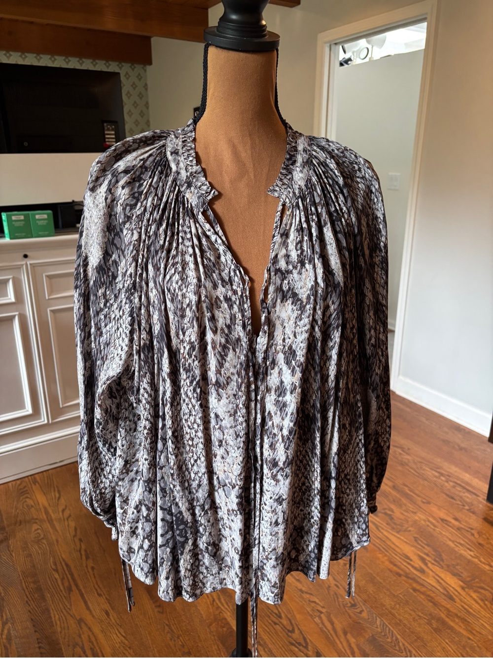 Rebecca Minkoff Gray & White Snake-Print Peasant Blouse